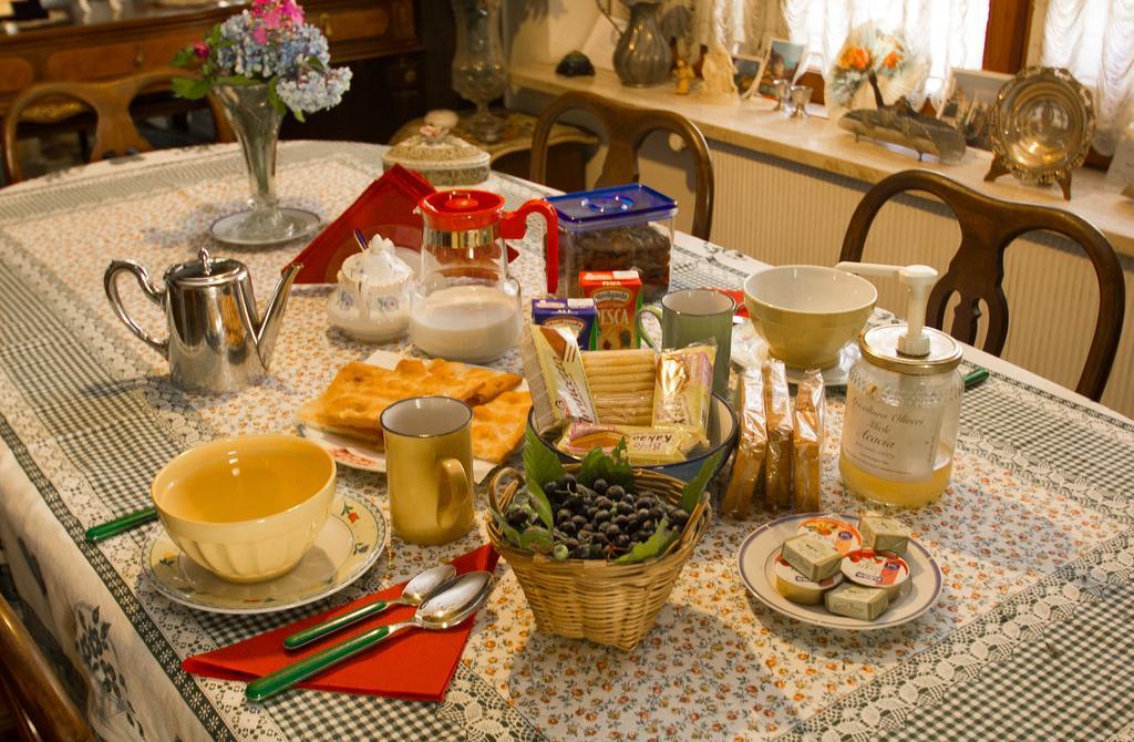 Bed & Breakfast Il Giardino Fiorito Masone Room photo